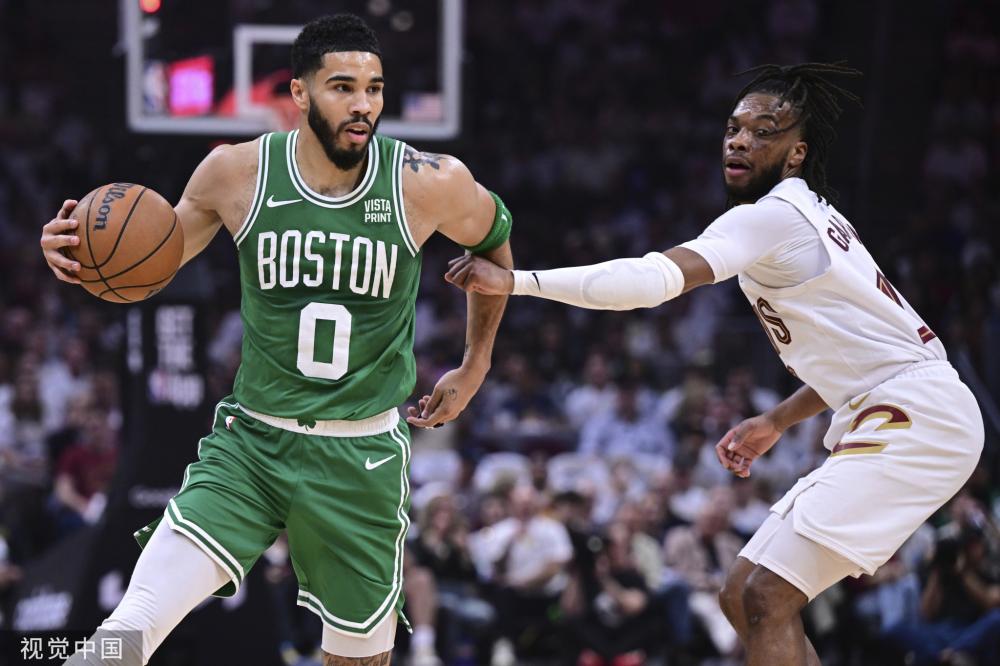 亚斯在进攻 亚斯在进攻